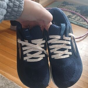 Altra Shoes Size 7.5